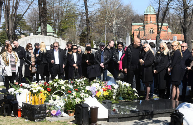 ПОМЕН ШАБАНУ ШАУЛИЋУ: Време иде, жал заувек остаје (ФОТО/ВИДЕО)